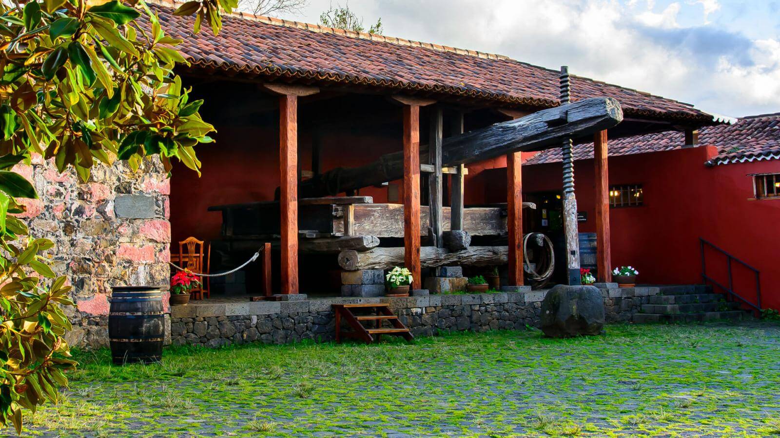 Museo de la miel y el vino Hola Islas Canarias Museo de la miel y el vino Hola Islas Canarias