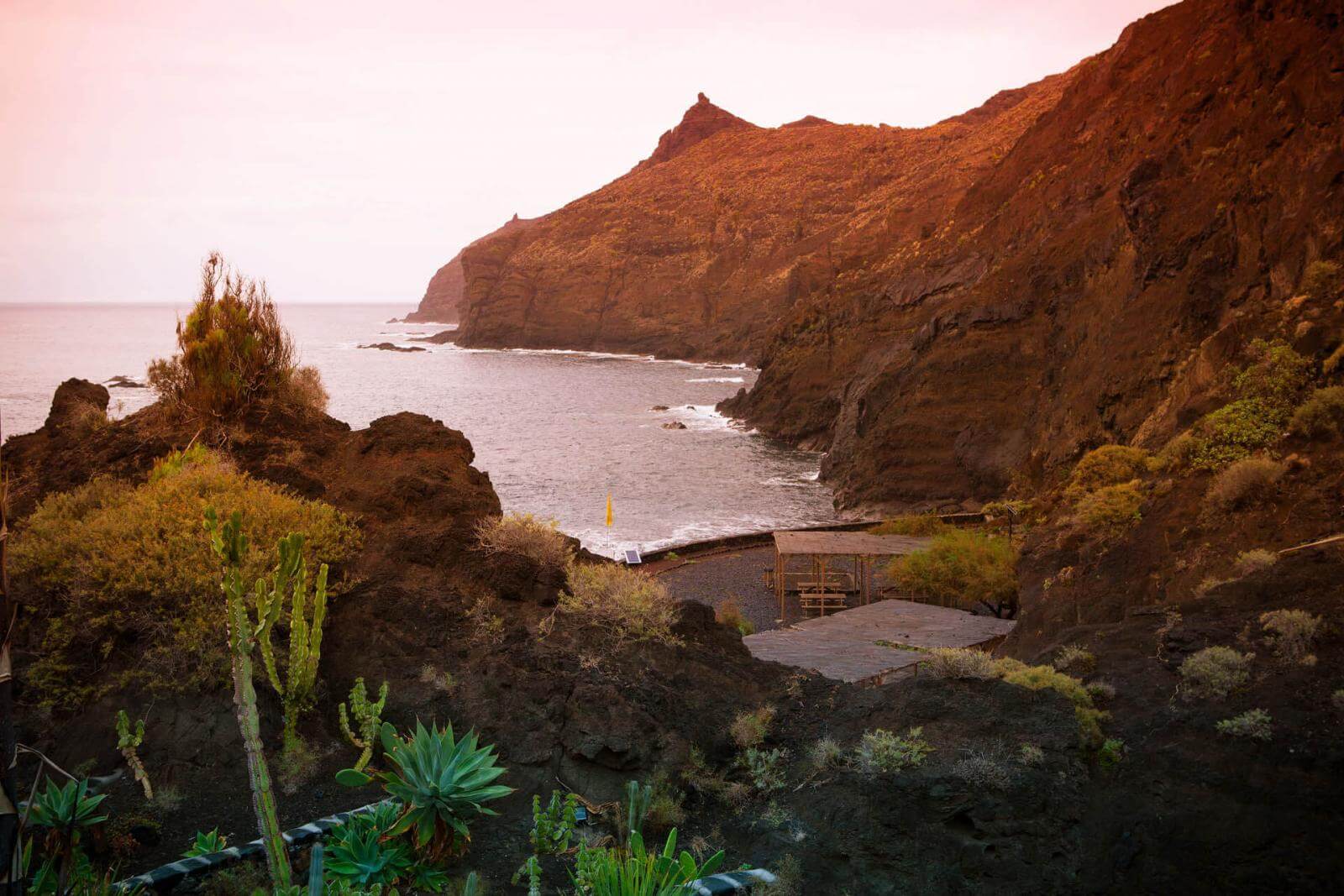 Playa-de-La-Caleta-La-Gomera