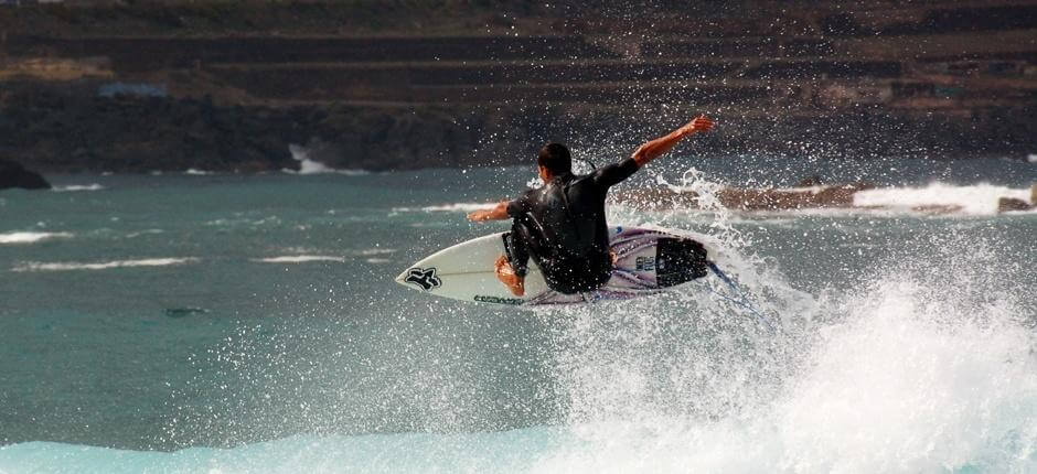 Surfear la derecha del Lloret Spots de surf en Gran Canaria