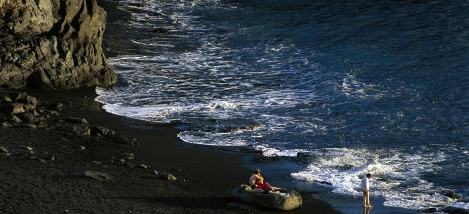 Playa del Inglés. Playas vírgenes de La Gomera