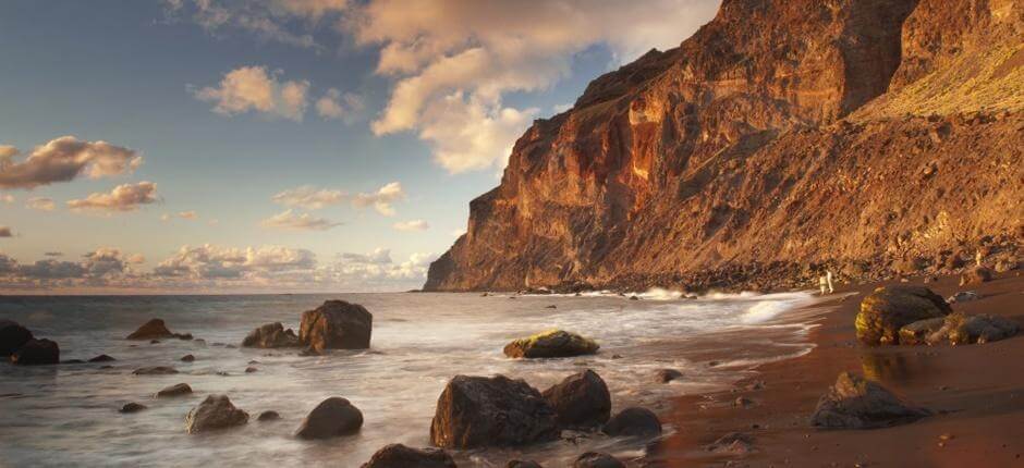 Playa del Inglés. Playas vírgenes de La Gomera
